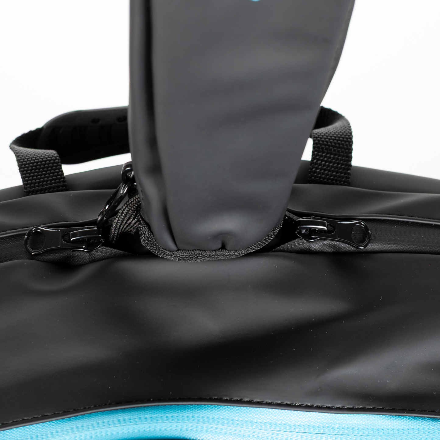 305 Shield BackpackXL - Black/Blue